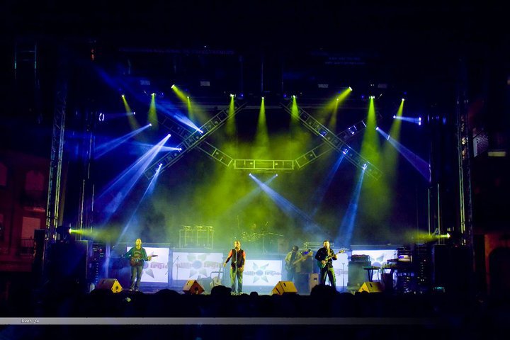 2-1-escenario-noche2